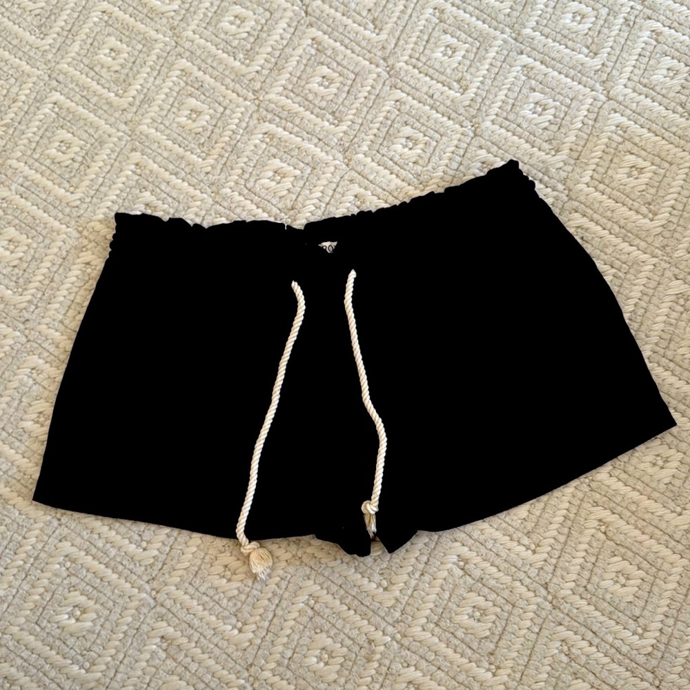 NWT Roxy black linen shorts, size Large